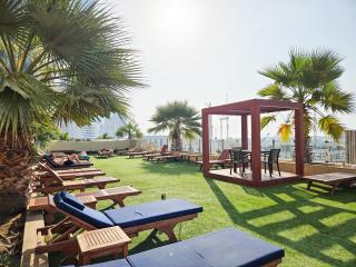 Fabulous 1BR in Dubai Marina near Beach With Sea Views - 0