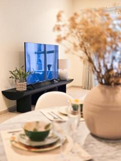 Fabulous 1BR in Dubai Marina near Beach With Sea Views - 6