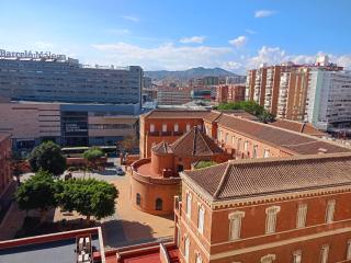 Habitación privada centro málaga cerca de la estación de tren María Zambrano y del centro histórico y de la playa - Málaga - 9
