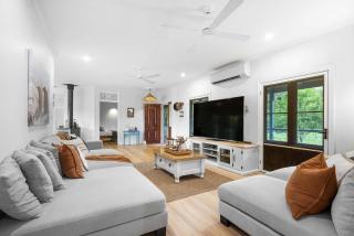 Paddock View Ranch In The Sunshine Coast Countryside - - 1