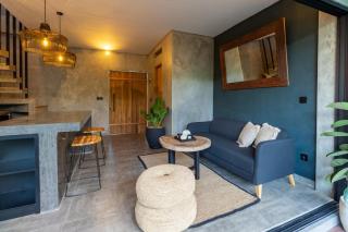 Canggu Private Townhouse with Private Pool, Tropical Industrial Style - 5