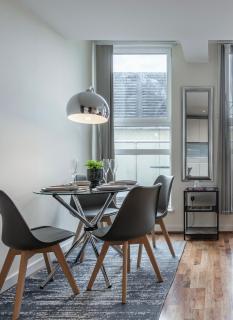 Modern London City Apartment - London - 1