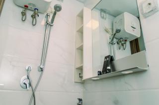 Nice and Comfy Studio at Sky House BSD Apartment By Travelio - Tangerang - 3