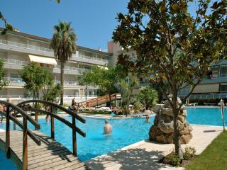 Apartment in Spain near Sandy Beach & Pool - L'Estartit - 5