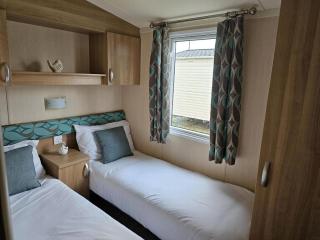 Lovely 8 Berth Caravan At California Cliffs, Near Scratby Beach Ref 50046L - Great Yarmouth - 6