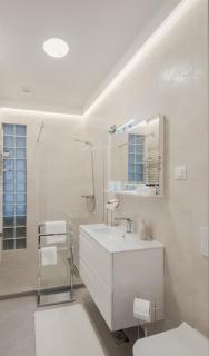 Luxury Apartment with Garden near Tvrđa by Destination GREEN Croatia - 5