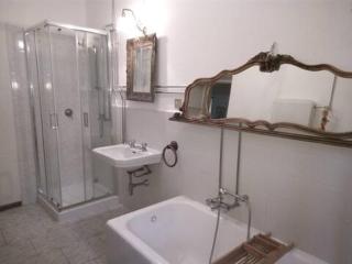 Appartamento in dimora storica con patio fiorito - 4