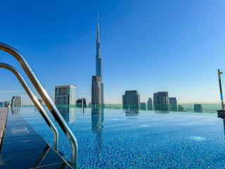 64th Floor Rooftop Dream, Burj Khalifa View Pool, 2Br Apartment in Paramount Hotel Midtown - 4
