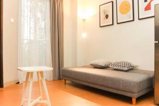 Nice and Elegant 1BR Apartment at Mustika Golf Residence By Travelio - Bekasi - 6