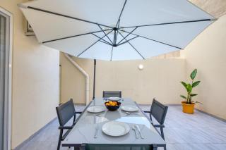 Modern 2 Bedroom Sliema Apt with Parking & close to the Sea - Sliema - 2