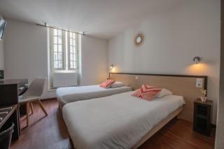 Logis Hôtel le Commerce - Navarrenx - 9