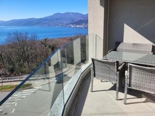 Arbamore 2BR APT with sea view and balcony - 8