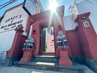 Brady's B&B Close To Sanur Beach - Sanur - 0