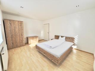 Central 4 Room Apartment MINIMUM STAY 30 DAYs - Innsbruck - 4