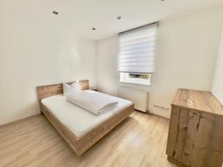 Central 4 Room Apartment MINIMUM STAY 30 DAYs - Innsbruck - 7