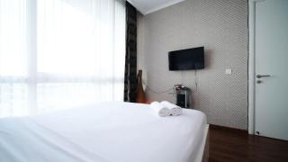 Stunning and Cozy 1BR at The Via and The Vue Apartment By Travelio - Surabaya - 2
