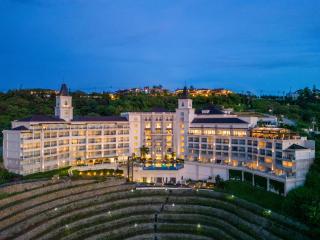 Twin Lakes Hotel near Tagaytay - 9