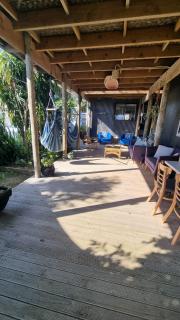 Raglan West Retro Beach Vibe Accommodation - Raglan - 2