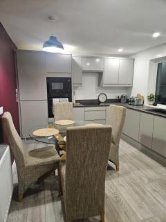 No 14, 3 BED all with SMART TV's, Fully Fitted Kitchen, Ample PARKING, Ideal for TRADES, BUSINESS, and NC500 longer stays contact Langley Cottages and Apartments, VAT registered - Wick - 0