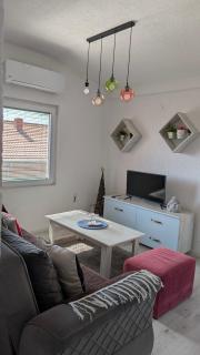Markos Towers Apartments - 9
