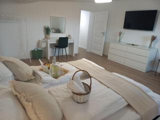 Cityhouse Lubliniec Modern holiday residence for business and family stays - 1