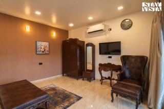 StayVista at Auburn Dusk with BBQ & Pool - Panchgani - 3