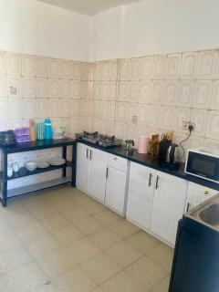 Modern Comforts in the City's Beating Heart - Dar es Salaam - 5