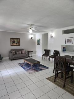 Maraval Townhouse - Haleland Park Sleeps 5 - La Finette - 6