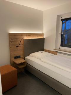 Hotel Mintarder Wasserbahnhof - 1