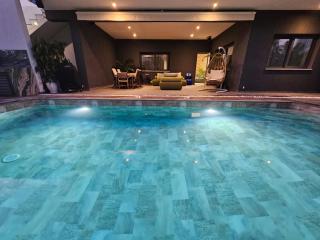 TG NEW Luxury Private Resort Villas - Heated Salty Swimming Pool, Outdoor Jacuzzi, Sauna, Exotic Garden - Limassol - 0