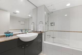 KozyGuru | Haymarket Great view Studio - Sydney - 8