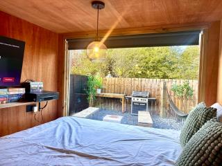 The Pinewood Cabin With Firepit & BBQ - 1