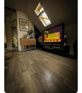 Adult only , meadow escape - - 7