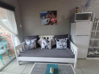 Petite Selfcatering Accommodation Struisbaai SA - Struisbaai - 0