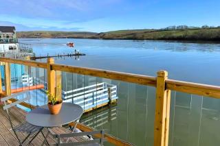 Estuary's Rest Studio Apartment at Galwad Y Mor - Cardigan - 0