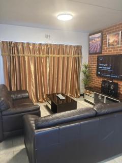 Tanya luxury apartment - Kyalami - 1