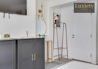 Chic & Stylish Studio City Centre Nr High St & Southend Beach by Luxiety Stays - Southend-on-Sea - 2