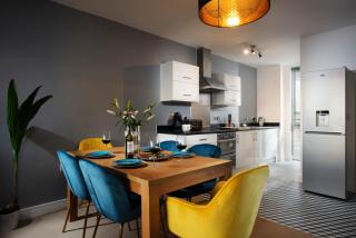 Plymouth Penthouse Apartment-Sea View-Sleeps 7- Habita Property - 9