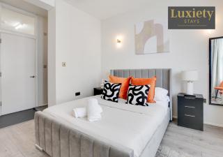 Sunny & Chic Studio - City Centre Nr the beach, High St & Adventure Island by Luxiety Stays - Southend-on-Sea - 8