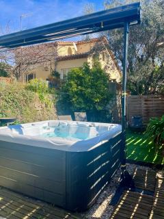 Havre de paix avec jacuzzi et jardin à pied du centre-ville - Vence - 0