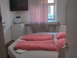 Charming 4-Bedroom Apartment in Ludwigsburg with Central Heating - Ludwigsburg - 8