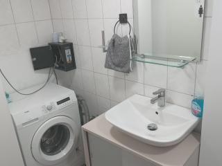 Charming 4-Bedroom Apartment in Ludwigsburg with Central Heating - Ludwigsburg - 6