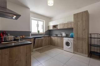 Modern 3BR w Terrace Near Beaches & Restaurants - St Paul's Bay - 8