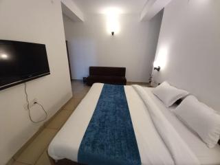 Cozy Nest Home Stay - Bhopal - 0