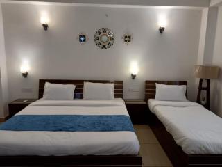 Cozy Nest Home Stay - Bhopal - 8