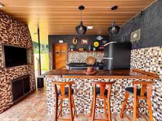 Casa com área gourmet, acomoda até 11 pessoas - Brusque - 9