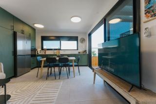 Communit Penthhous - Urban Vacation & Port View - 9