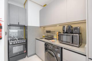 StayShort - Beautiful 1 Bedroom in MBR Perfect for 4 - 6
