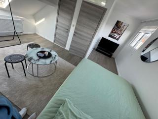Qozyroom - Bruxelles - 1