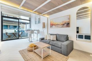 Luxury Loft with Balcony in JVC, Oxford Terraces 2 - 4